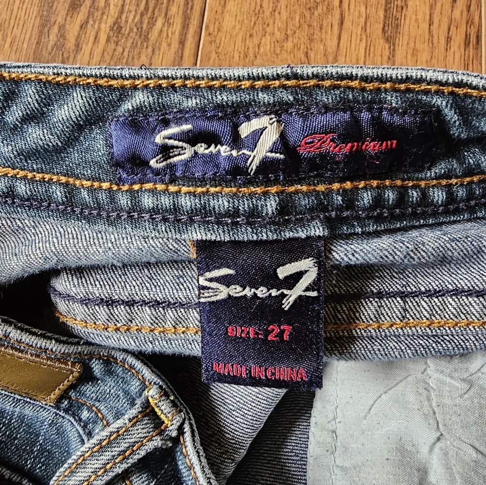 Seven7 Capri Jeans - Picture 4 of 9